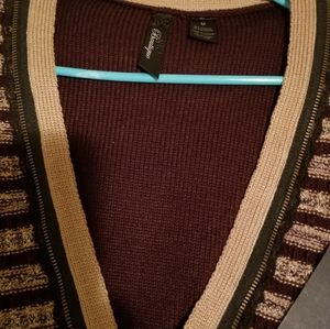 NWT BOUTIQUE BRAND from The Buckle sweater